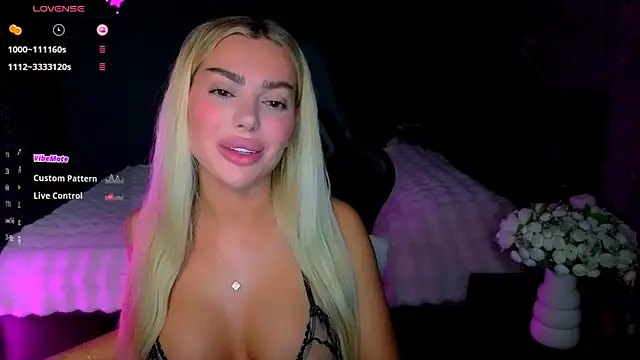 babyleilaa online show from June 18, 2026, 8:02 pm