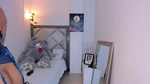 Snapshot of Adria_ross chatting on February 12, 2025, 5:05 pm Adria ross online show from February 12, 2025, 5:05 pm