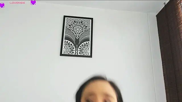 VeronicaTonu online show from June 6, 2026, 2:44 pm