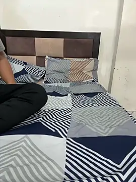 AASHI66 online show from February 11, 2025, 5:29 pm