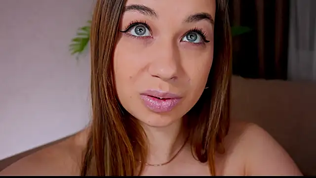 Snapshot of divetagrace chatting on February 19, 2025, 12:25 am divetagrace online show from February 19, 2025, 12:25 am