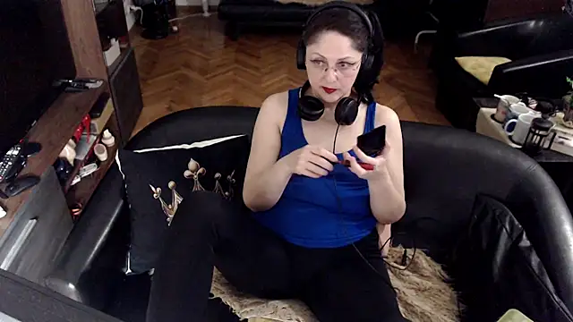 Snapshot of Imperatriza chatting on May 27, 2026, 8:39 pm Imperatriza online show from May 27, 2026, 8:39 pm