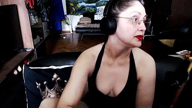 Snapshot of Imperatriza chatting on June 10, 2026, 2:49 pm Imperatriza online show from June 10, 2026, 2:49 pm