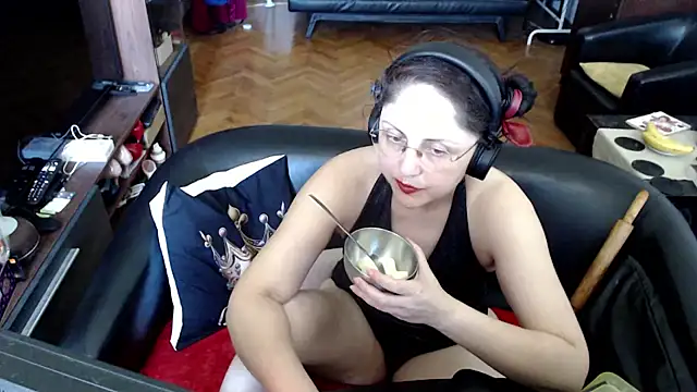 Snapshot of Imperatriza chatting on June 22, 2026, 8:44 am Imperatriza online show from June 22, 2026, 8:44 am