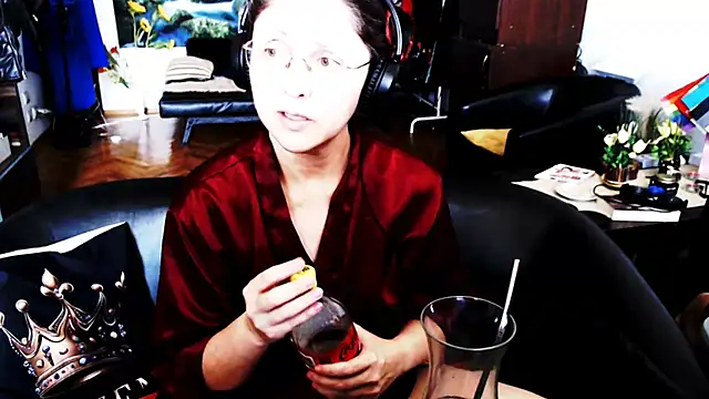 Snapshot of Imperatriza chatting on July 6, 2026, 3:03 pm Imperatriza online show from July 6, 2026, 3:03 pm