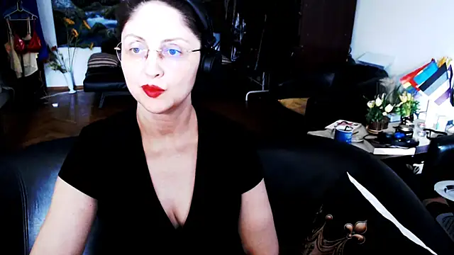 Snapshot of Imperatriza chatting on July 12, 2026, 4:31 pm Imperatriza online show from July 12, 2026, 4:31 pm