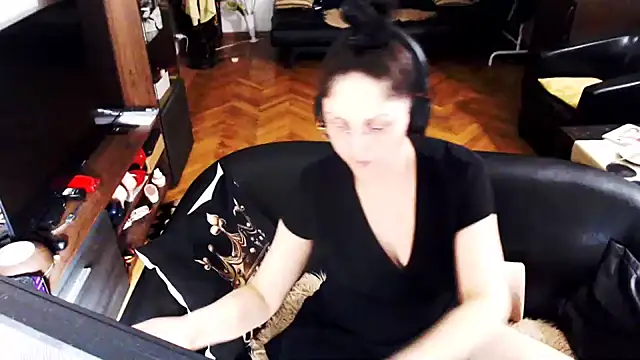 Snapshot of Imperatriza chatting on July 13, 2026, 11:40 pm Imperatriza online show from July 13, 2026, 11:40 pm