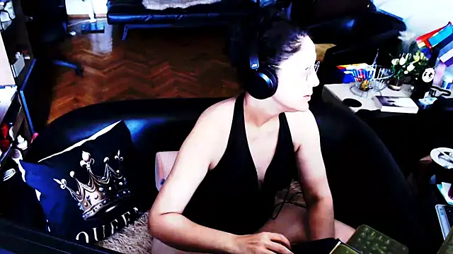 Snapshot of Imperatriza chatting on July 28, 2026, 2:13 pm Imperatriza online show from July 28, 2026, 2:13 pm
