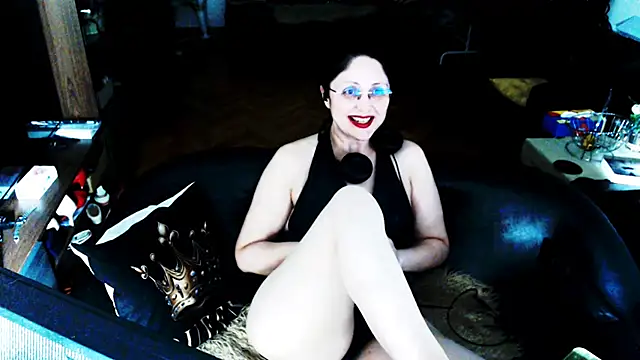 Snapshot of Imperatriza chatting on July 28, 2026, 6:20 pm Imperatriza online show from July 28, 2026, 6:20 pm