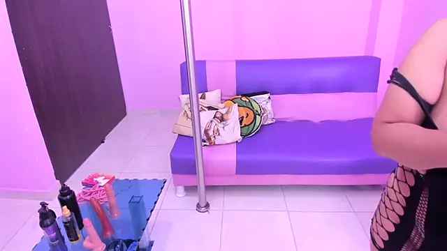 mature dirty squirt online show from March 10, 2025, 12:48 pm