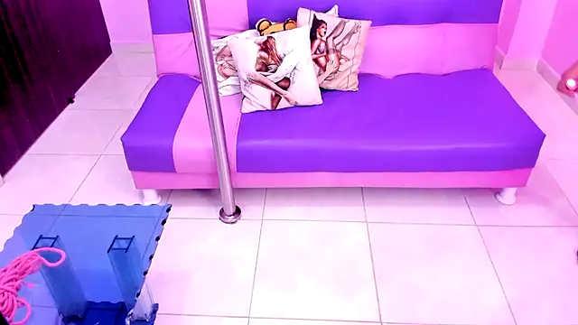 mature dirty squirt online show from March 15, 2025, 12:34 pm