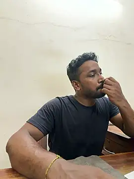 rabikumar1900 online show from May 19, 2026, 5:52 pm