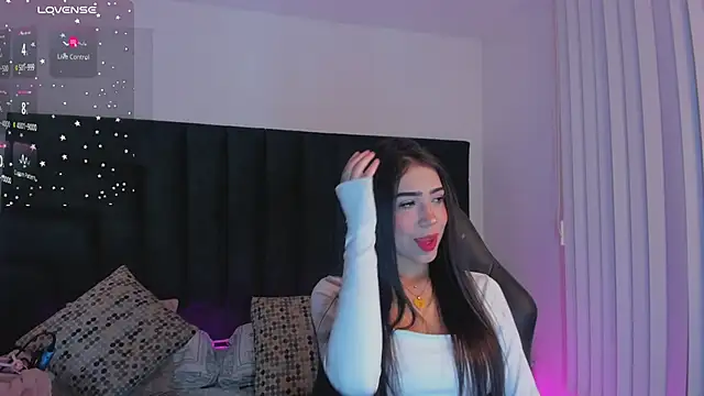 FaloonRoussel online show from October 7, 2025, 12:08 am