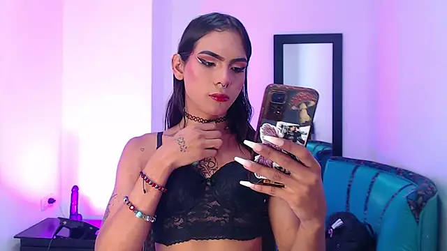 lilithnyx333 online show from June 18, 2026, 9:08 pm