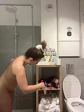 lyajoliee online show from February 10, 2026, 9:57 am