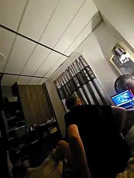 Snapshot of hotshotbad chatting on December 18, 2025, 8:04 pm hotshotbad online show from December 18, 2025, 8:04 pm