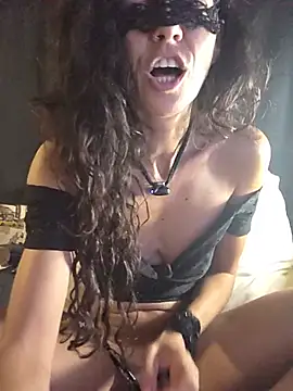 EmySkinny85 online show from July 17, 2026, 8:03 pm