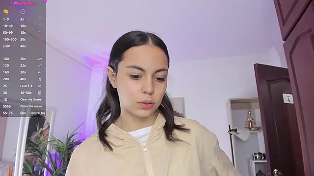 Snapshot of Aleejaa__ chatting on February 13, 2025, 11:28 am Aleejaa online show from February 13, 2025, 11:28 am