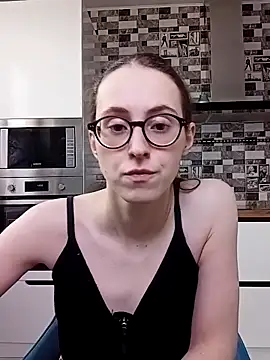 MartiniiSelenna online show from February 6, 2025, 9:43 am