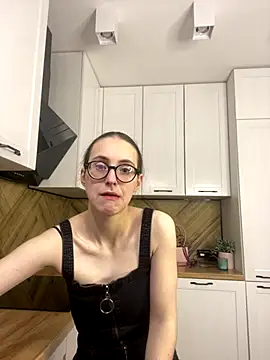 MartiniiSelenna online show from December 2, 2025, 6:52 am