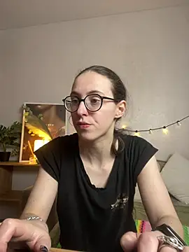 MartiniiSelenna online show from April 23, 2026, 6:03 am