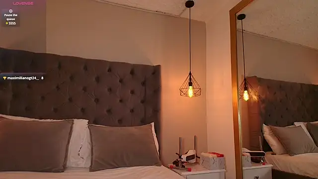 AngelinaRoss  online show from February 4, 2025, 6:17 pm