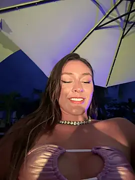 Snapshot of Rose-euphoria chatting on March 1, 2025, 11:26 pm Rose-euphoria online show from March 1, 2025, 11:26 pm