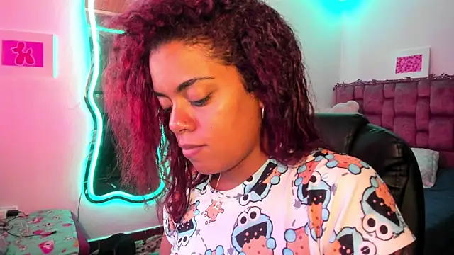 Snapshot of ladyrd1 chatting on January 12, 2025, 2:52 pm ladyrd1 online show from January 12, 2025, 2:52 pm