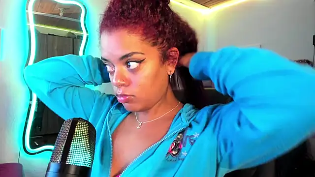 Snapshot of ladyrd1 chatting on January 15, 2025, 5:50 am ladyrd1 online show from January 15, 2025, 5:50 am