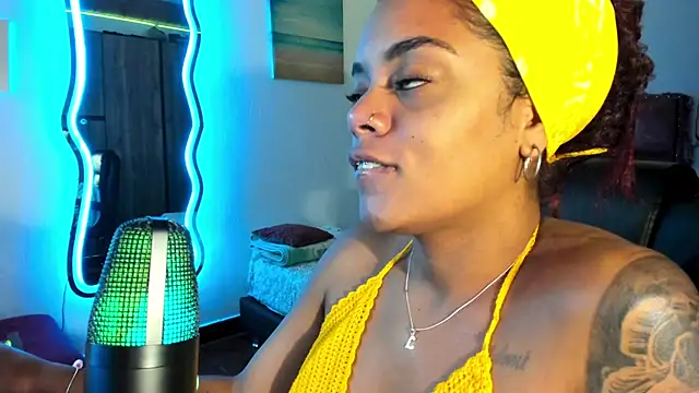 Snapshot of ladyrd1 chatting on January 30, 2025, 8:43 am ladyrd1 online show from January 30, 2025, 8:43 am