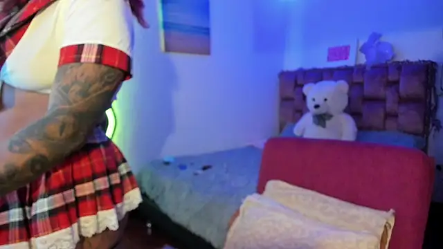 Snapshot of ladyrd1 chatting on February 12, 2025, 4:12 am ladyrd1 online show from February 12, 2025, 4:12 am