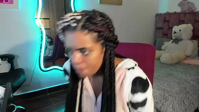 Snapshot of ladyrd1 chatting on March 14, 2025, 6:32 am ladyrd1 online show from March 14, 2025, 6:32 am