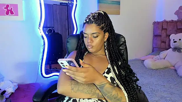 Snapshot of ladyrd1 chatting on March 20, 2025, 8:20 am ladyrd1 online show from March 20, 2025, 8:20 am