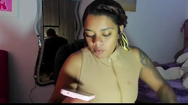 Snapshot of ladyrd1 chatting on September 13, 2025, 10:20 pm ladyrd1 online show from September 13, 2025, 10:20 pm