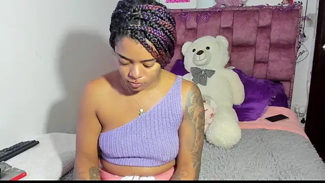 Snapshot of ladyrd1 chatting on October 18, 2025, 7:53 am ladyrd1 online show from October 18, 2025, 7:53 am