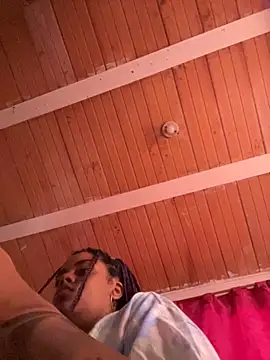 Snapshot of ladyrd1 chatting on November 6, 2025, 2:51 pm ladyrd1 online show from November 6, 2025, 2:51 pm