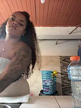 Snapshot of ladyrd1 chatting on January 18, 2026, 8:23 pm ladyrd1 online show from January 18, 2026, 8:23 pm