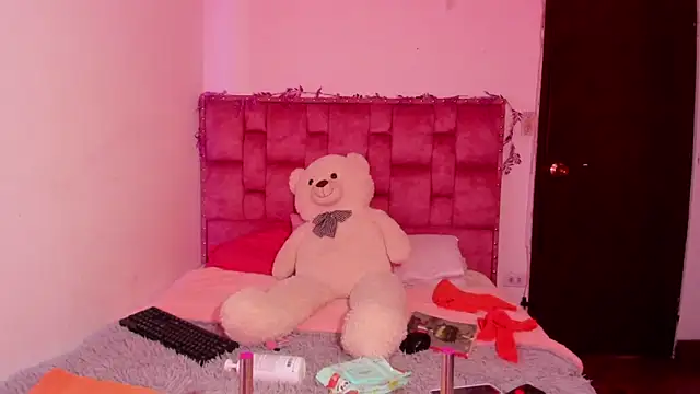 Snapshot of ladyrd1 chatting on March 29, 2026, 6:41 pm ladyrd1 online show from March 29, 2026, 6:41 pm