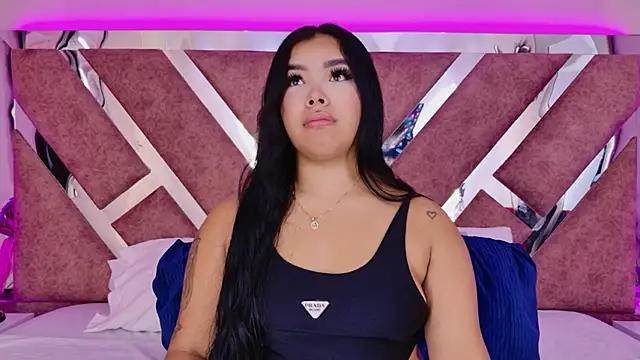 MarianaGarciaa   online show from April 21, 2026, 6:55 pm