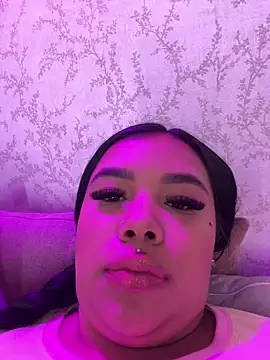 MarianaGarciaa   online show from June 14, 2026, 11:45 am