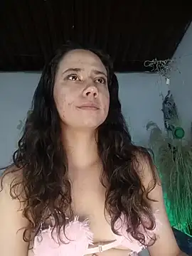 lovely kitt online show from June 7, 2026, 1:21 am