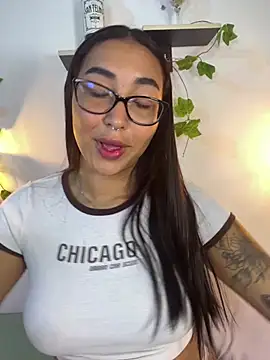 Snapshot of melanieecox chatting on July 23, 2026, 4:38 pm melanieecox online show from July 23, 2026, 4:38 pm