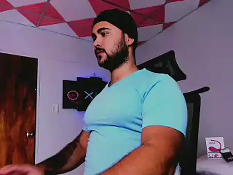 Snapshot of Sebas-hott chatting on February 18, 2025, 2:49 am Sebas-hott online show from February 18, 2025, 2:49 am