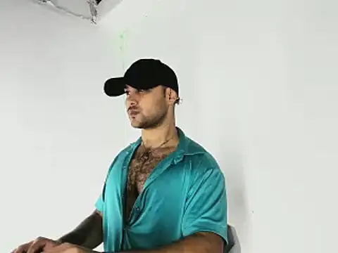 Snapshot of Sebas-hott chatting on September 28, 2025, 10:37 pm Sebas-hott online show from September 28, 2025, 10:37 pm