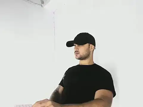 Snapshot of Sebas-hott chatting on October 1, 2025, 10:27 pm Sebas-hott online show from October 1, 2025, 10:27 pm