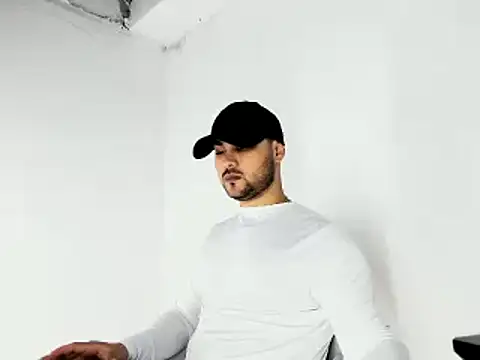 Snapshot of Sebas-hott chatting on October 31, 2025, 10:22 pm Sebas-hott online show from October 31, 2025, 10:22 pm