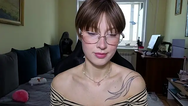 MalvinaBlum online show from February 7, 2026, 3:43 am