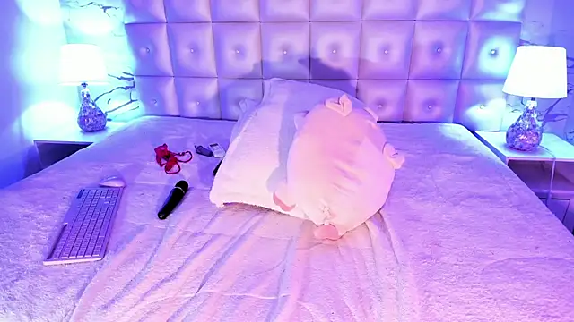 sabrinamilani online show from March 18, 2025, 6:14 am