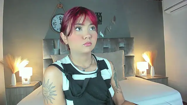 Snapshot of alaia-rogers chatting on February 5, 2025, 11:34 am alaia-rogers online show from February 5, 2025, 11:34 am