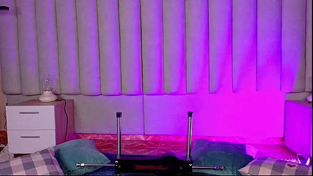 Snapshot of alaia-rogers chatting on September 19, 2025, 11:55 am alaia-rogers online show from September 19, 2025, 11:55 am